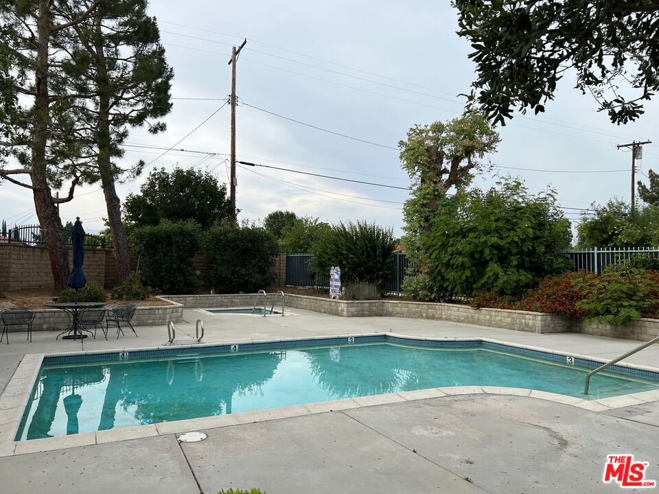 20840 Community St Unit: 13