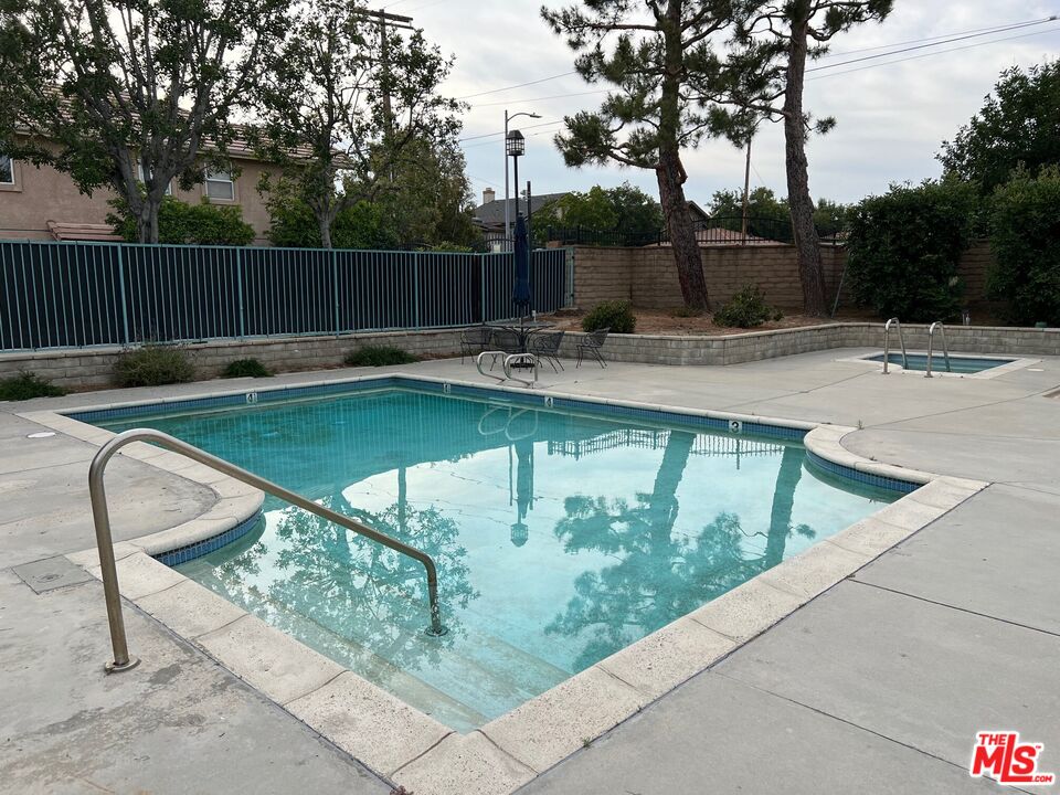 20840 Community St Unit: 13