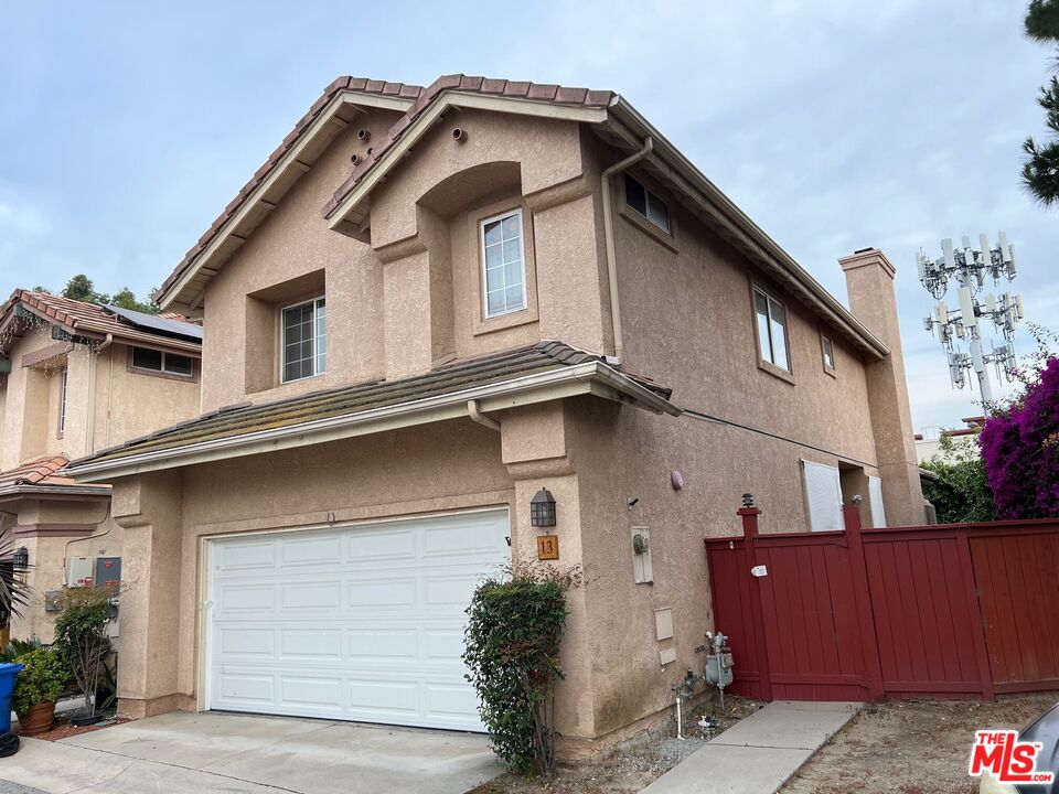 20840 Community St Unit: 13