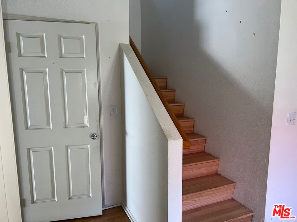 20840 Community St Unit: 13