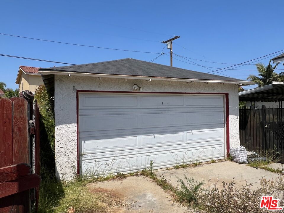 4109 Josephine St