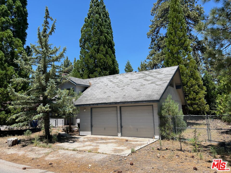135 N Finch Dr