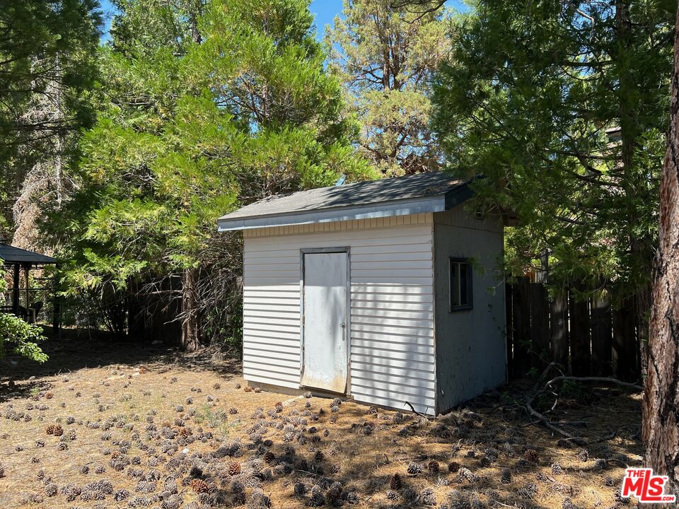 135 N Finch Dr