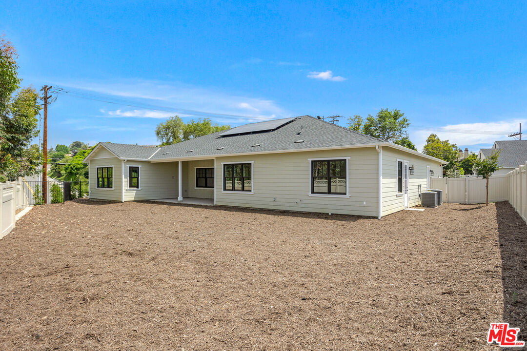 2527 Ivy Rd