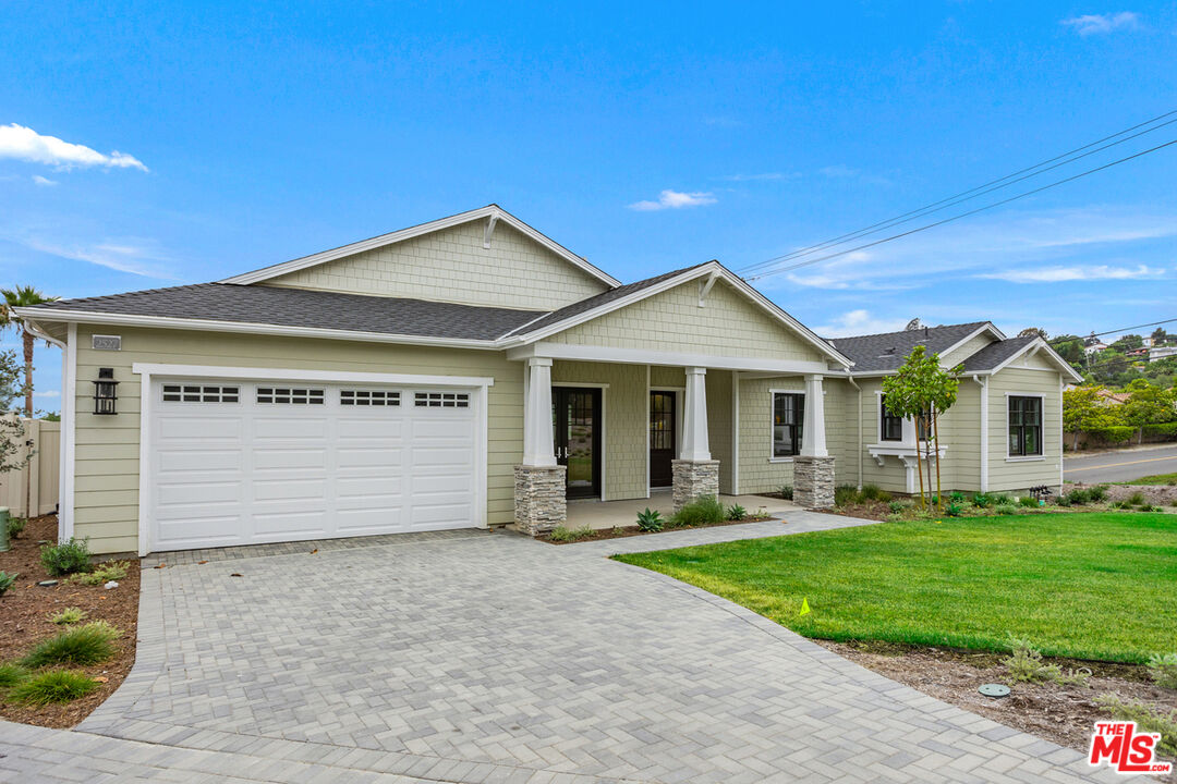 2527 Ivy Rd