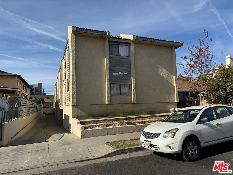 425 N Moore Ave Unit: A