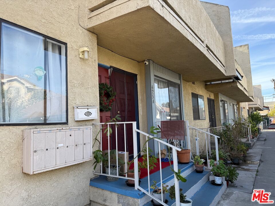 425 N Moore Ave Unit: A