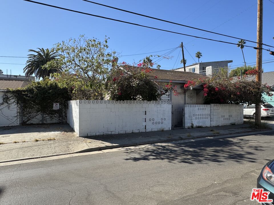 1411 Linden Ave