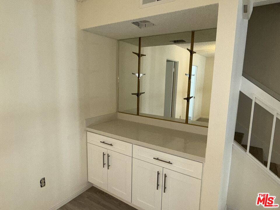 22239 Erwin St