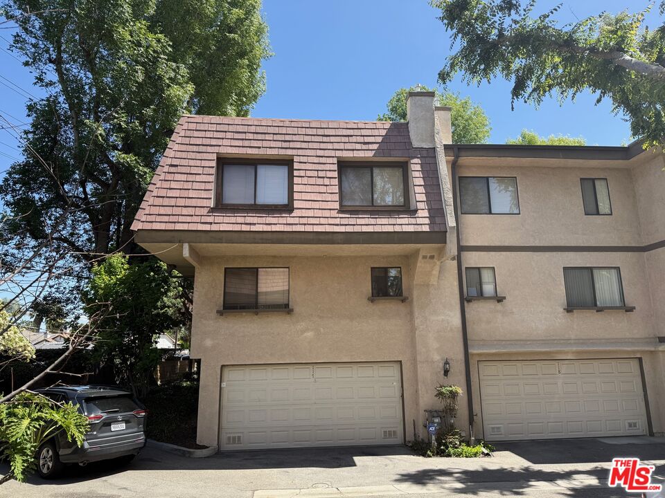 9000 Vanalden Ave Unit: 117