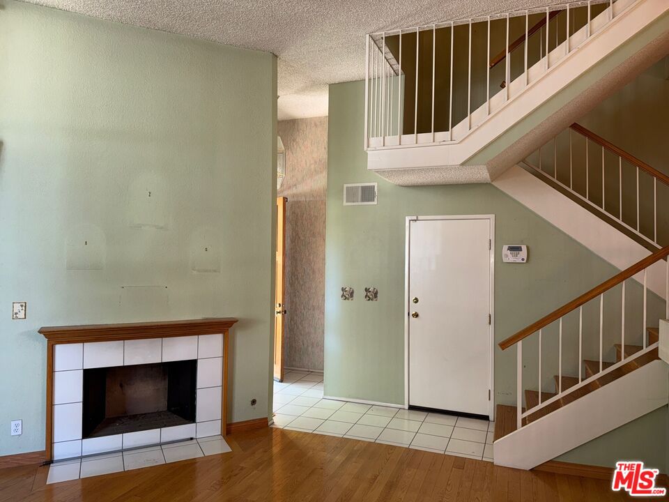 9000 Vanalden Ave Unit: 117