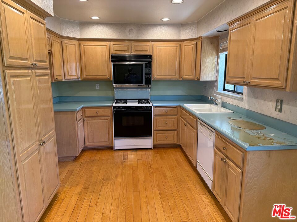9000 Vanalden Ave Unit: 117