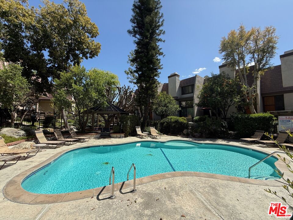 9000 Vanalden Ave Unit: 117