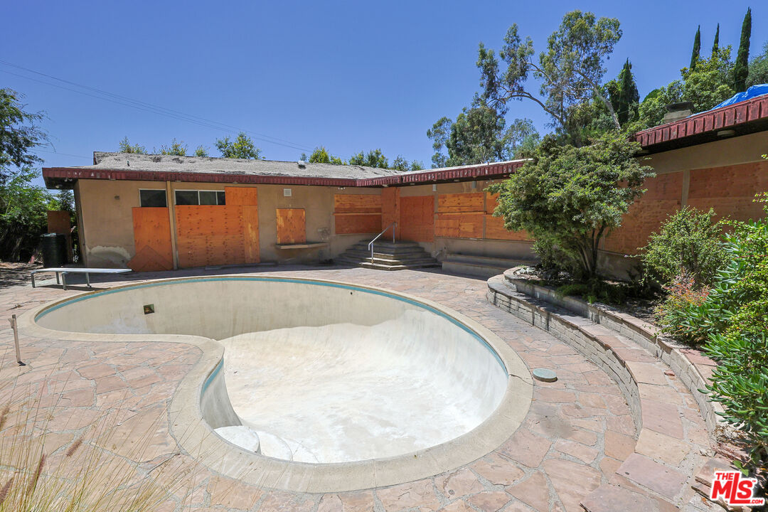 1771 N Crescent Heights Blvd