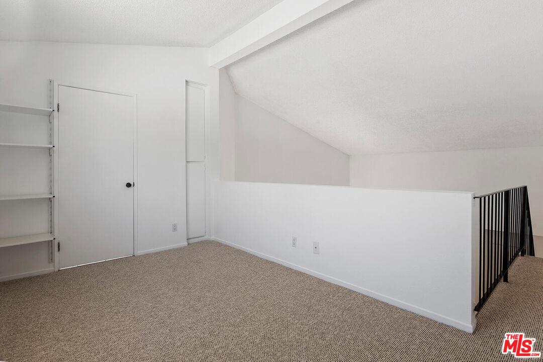 7005 Jordan Ave Unit: 215