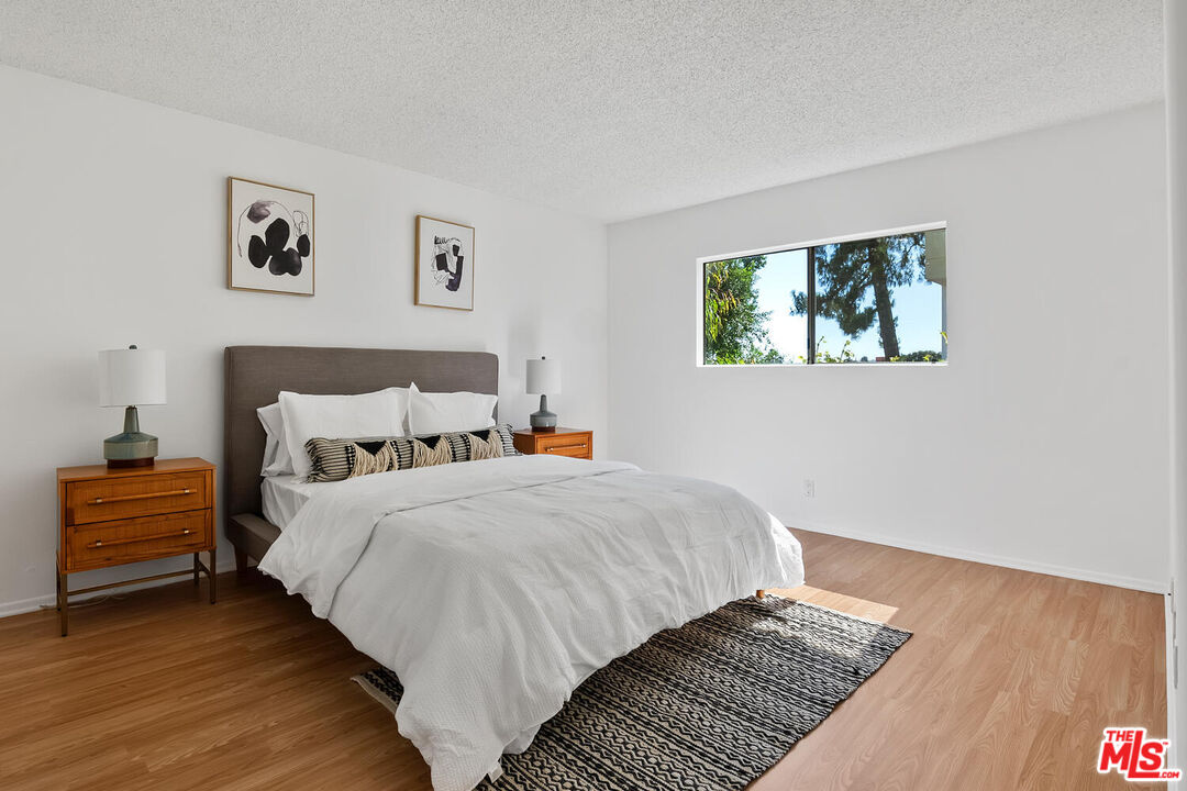7005 Jordan Ave Unit: 215