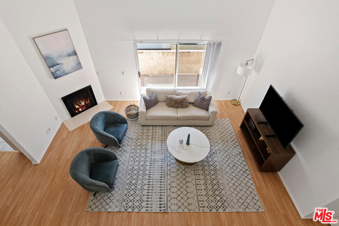 7005 Jordan Ave Unit: 215