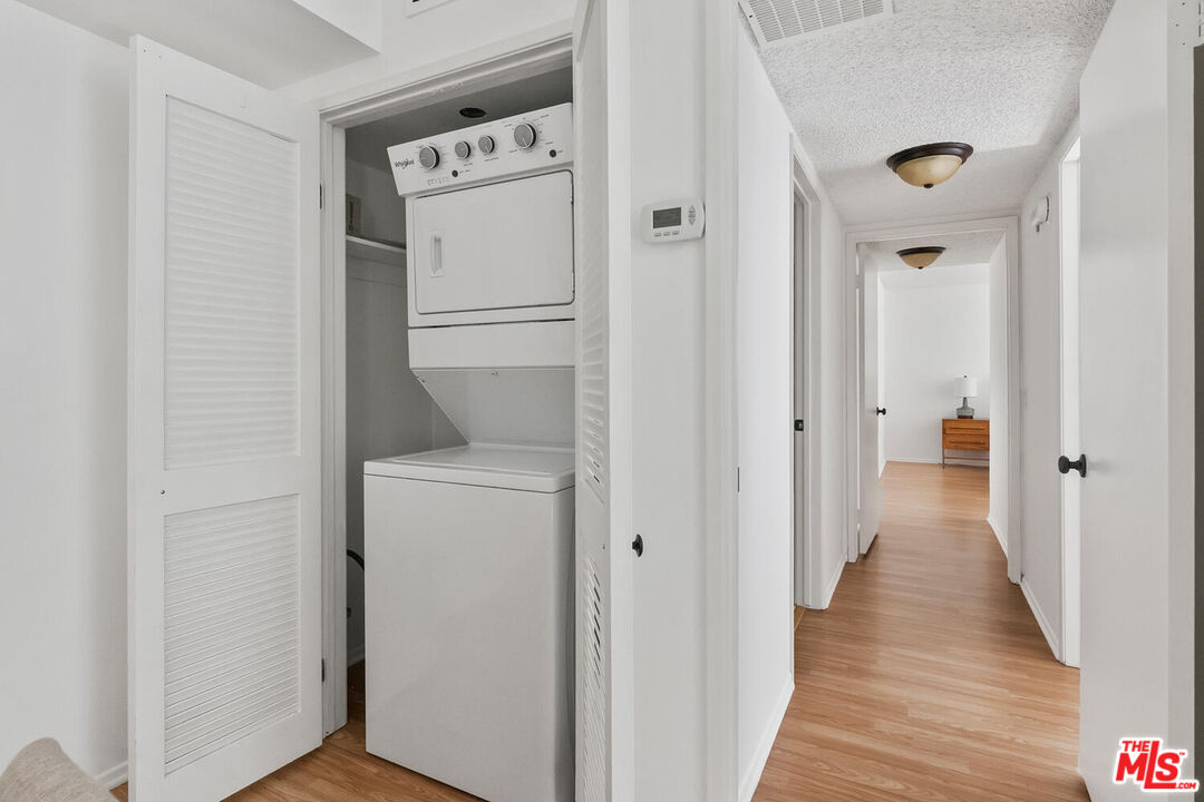 7005 Jordan Ave Unit: 215