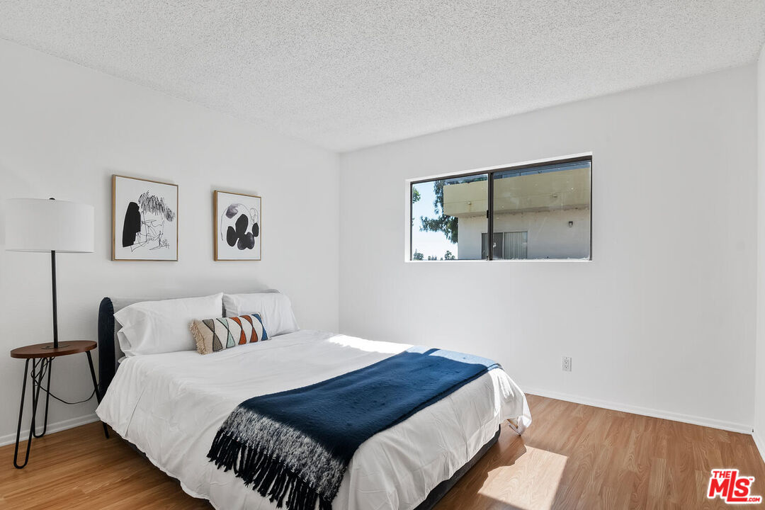 7005 Jordan Ave Unit: 215