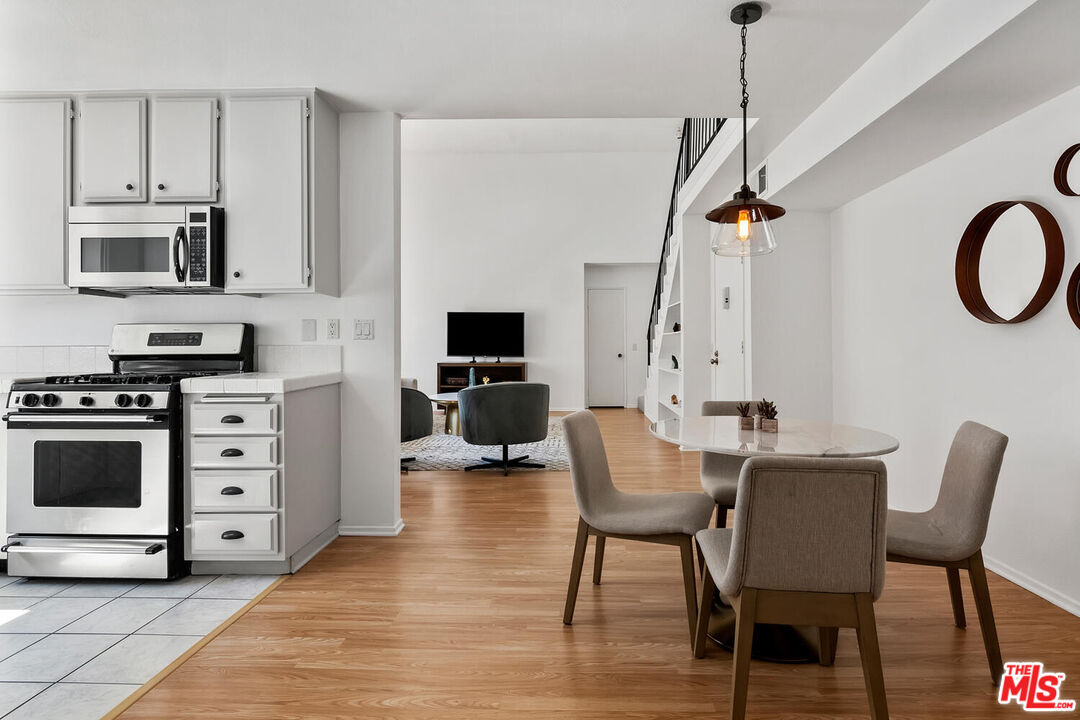 7005 Jordan Ave Unit: 215