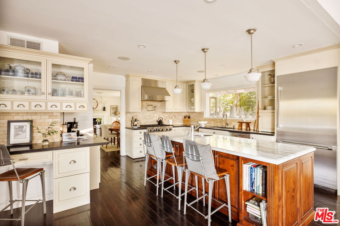 15071 Valley Vista Blvd