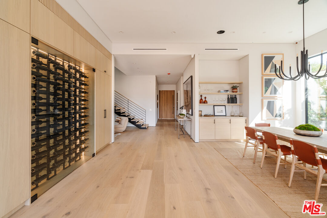 819 N Ogden Dr