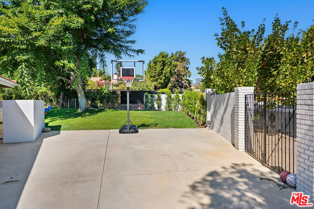 20441 Tulsa St