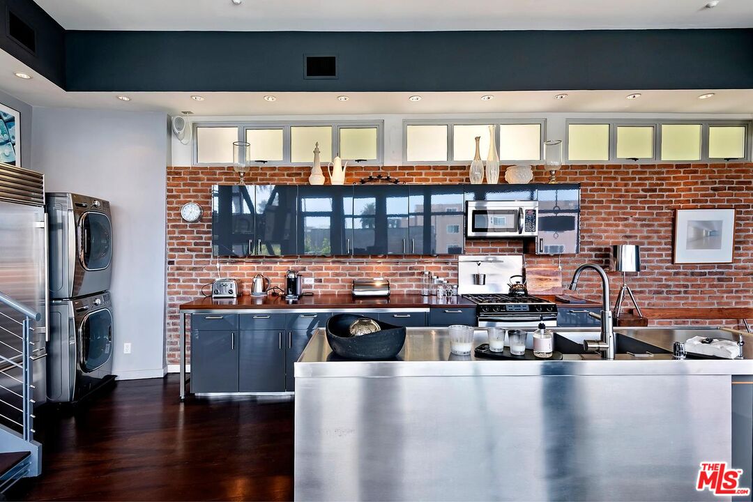 1513 9th St Unit: 3