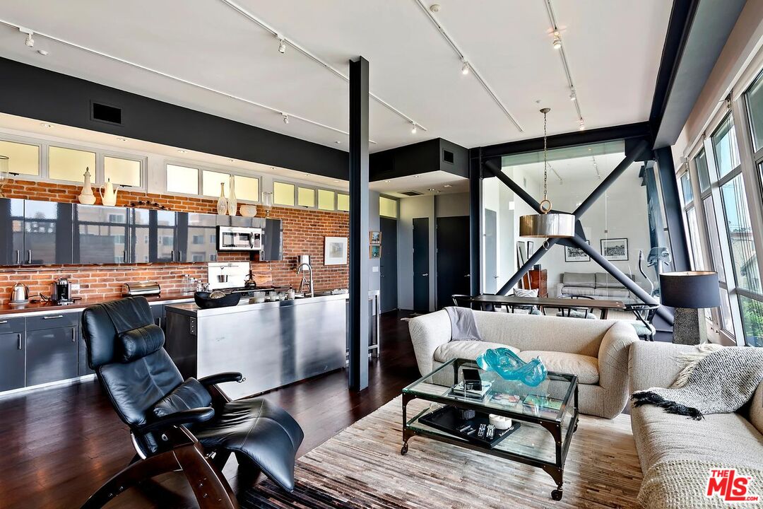 1513 9th St Unit: 3