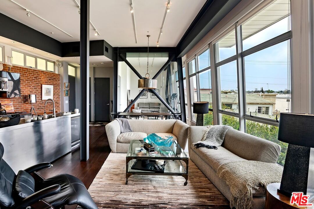 1513 9th St Unit: 3