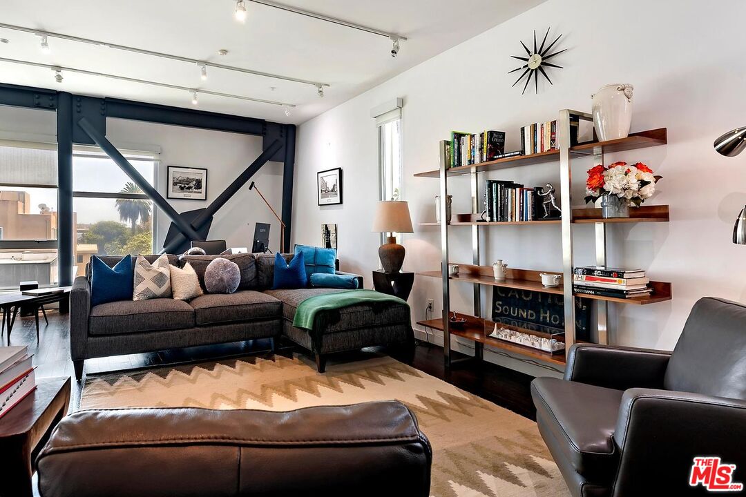 1513 9th St Unit: 3