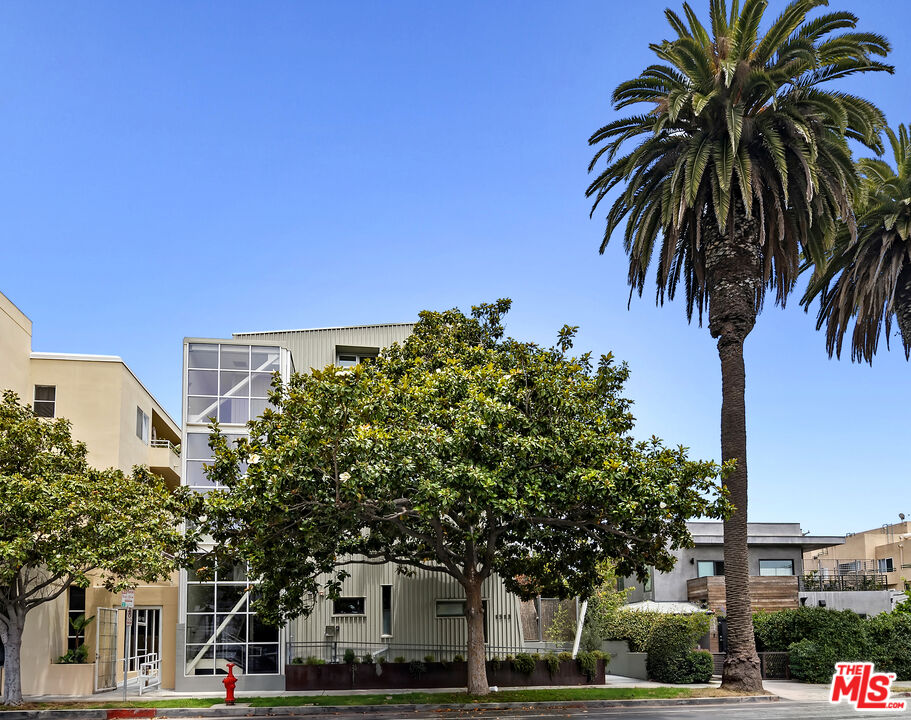 1513 9th St Unit: 3