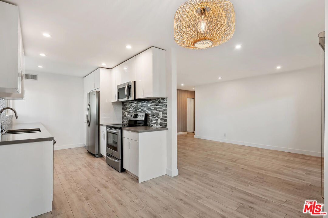 23665 Park Capri Unit: 101