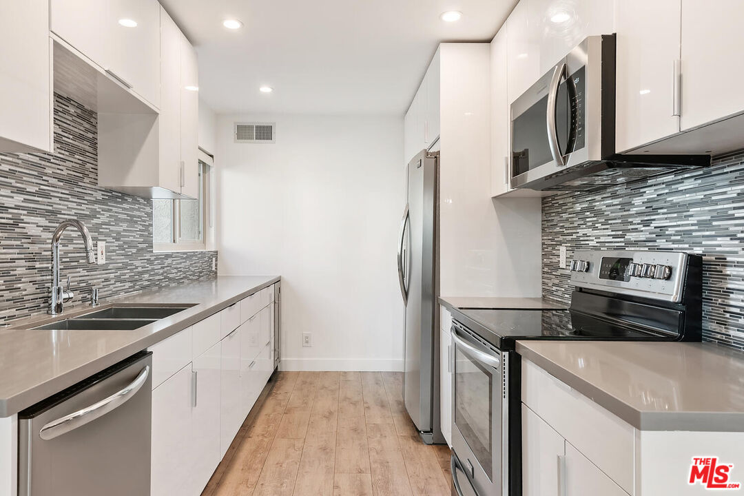 23665 Park Capri Unit: 101