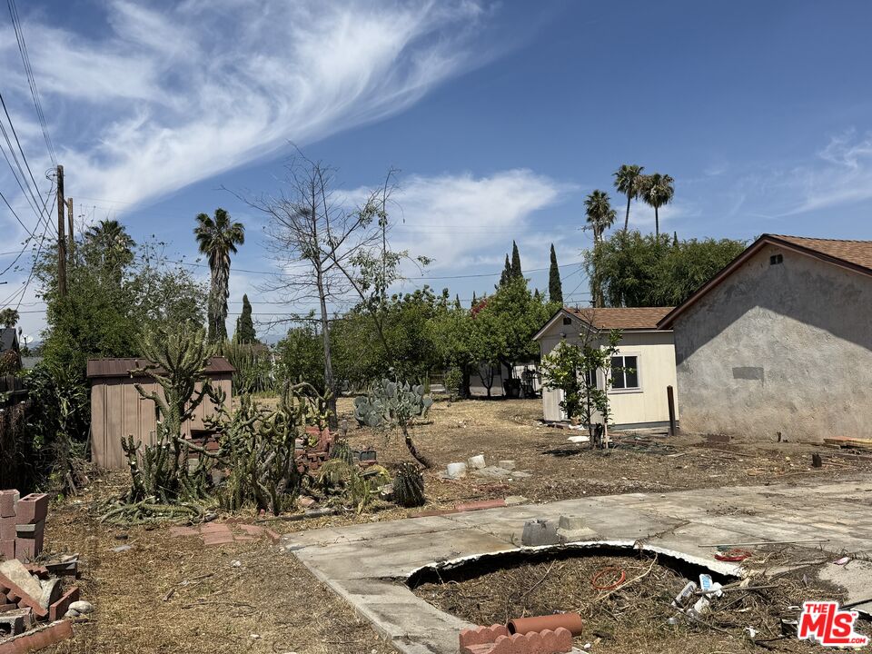 11229 Saticoy St