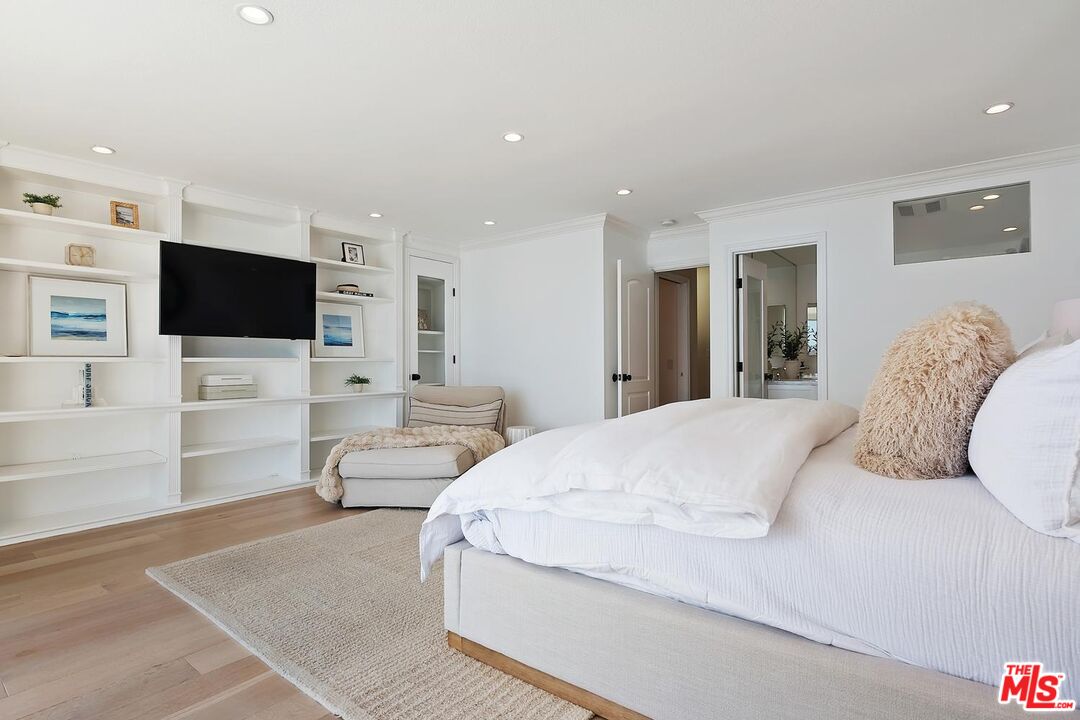 11874 Beach Club Way