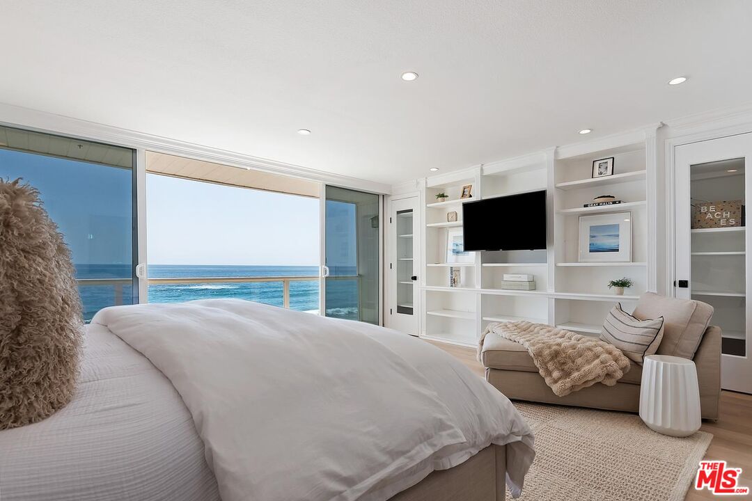 11874 Beach Club Way