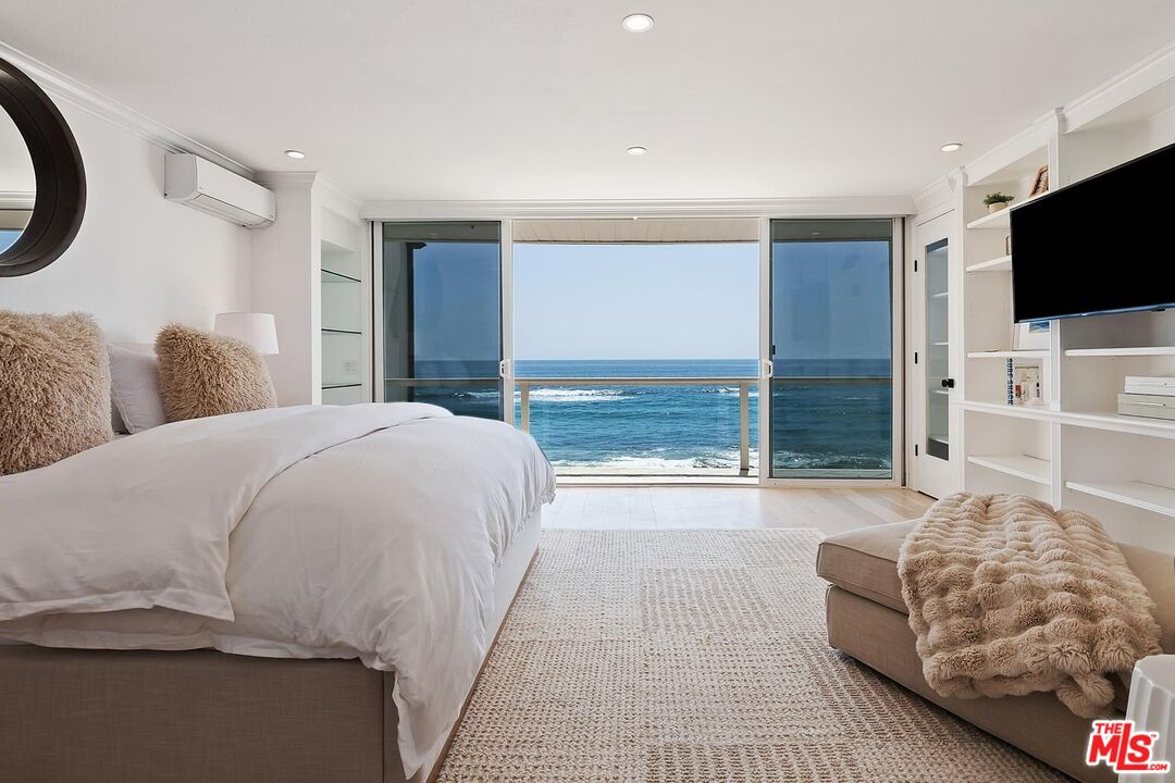 11874 Beach Club Way