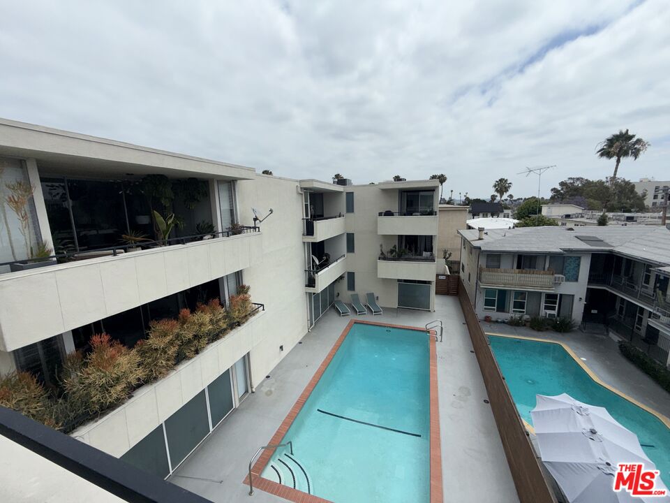 1550 N Laurel Ave Unit: 301