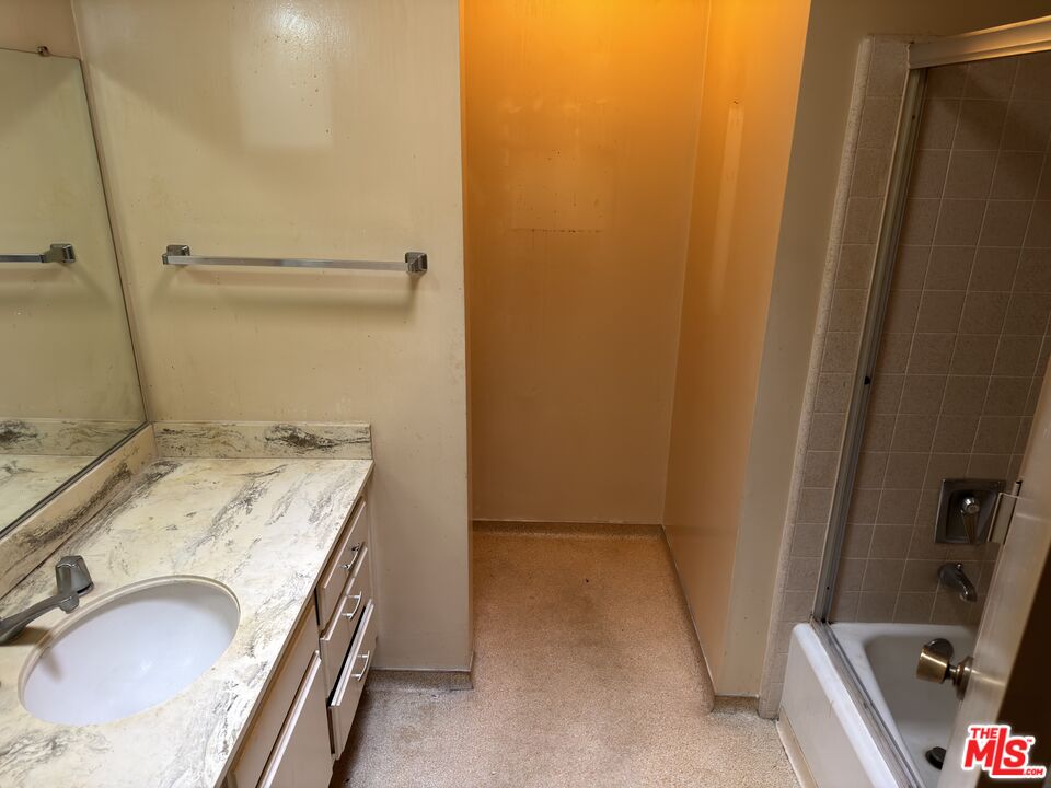 5625 Windsor Way Unit: 316