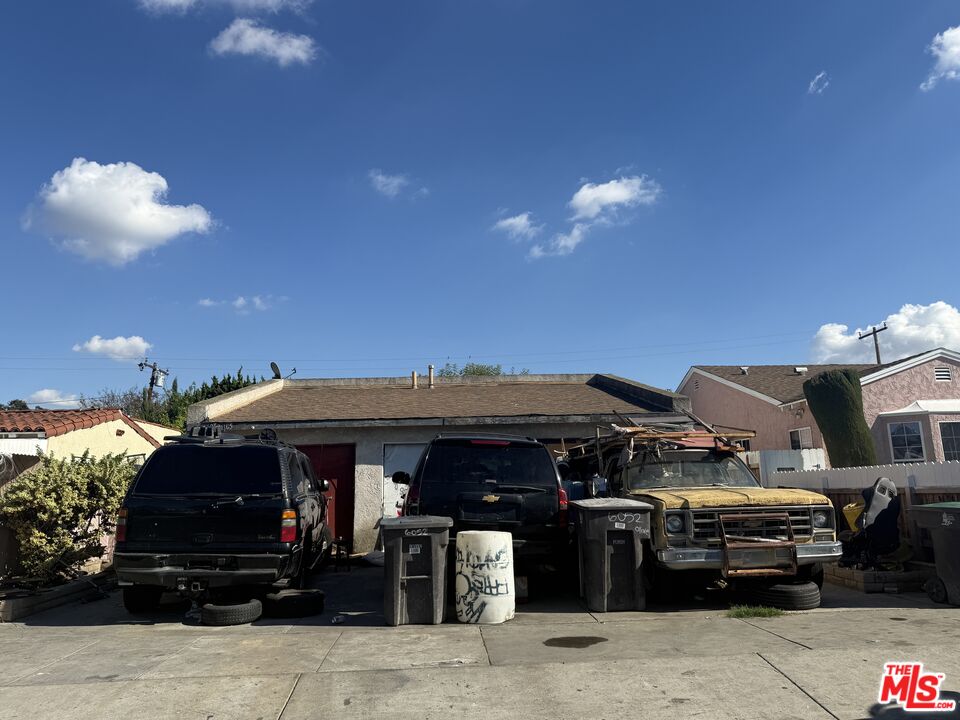 6050 Olive Ave