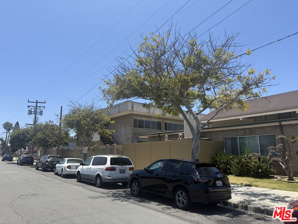 16218 Gramercy Pl