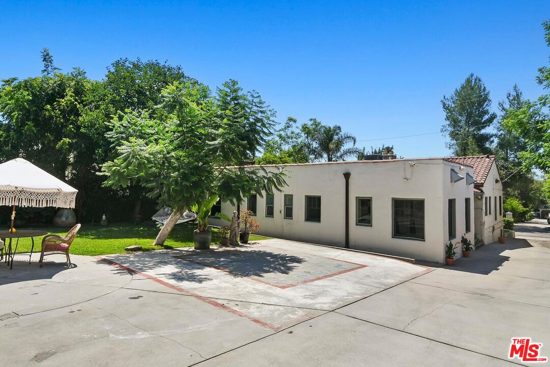 831 E Rio Grande St