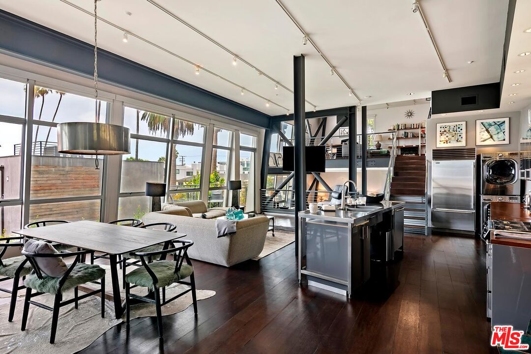 1513 9th St Unit: 3