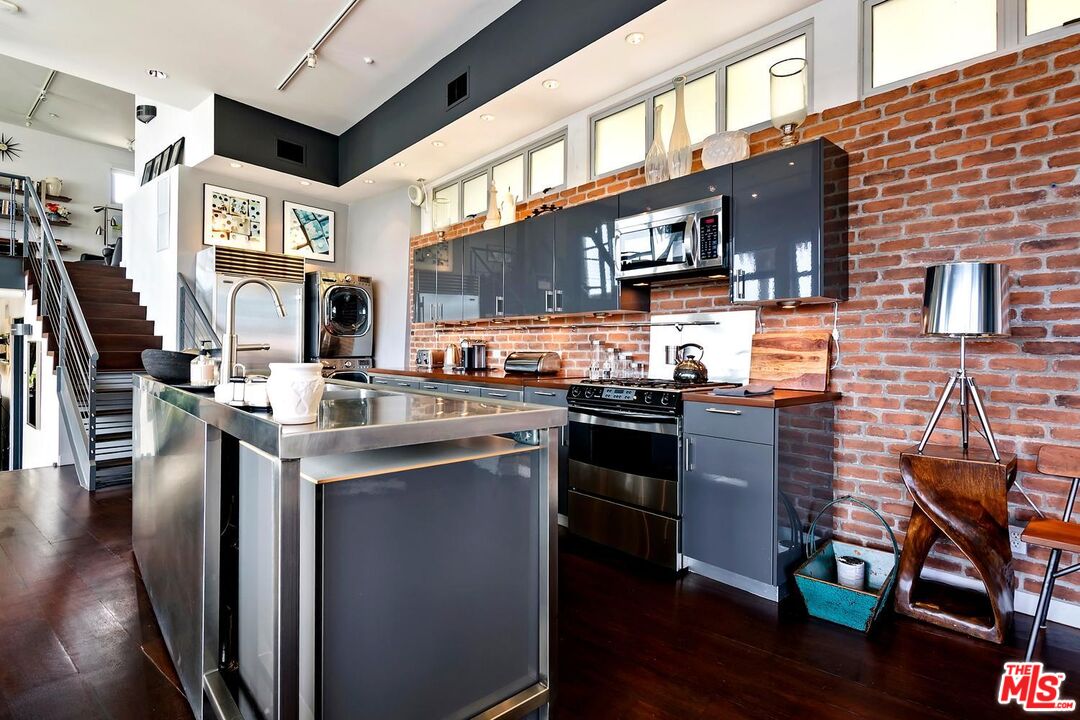 1513 9th St Unit: 3