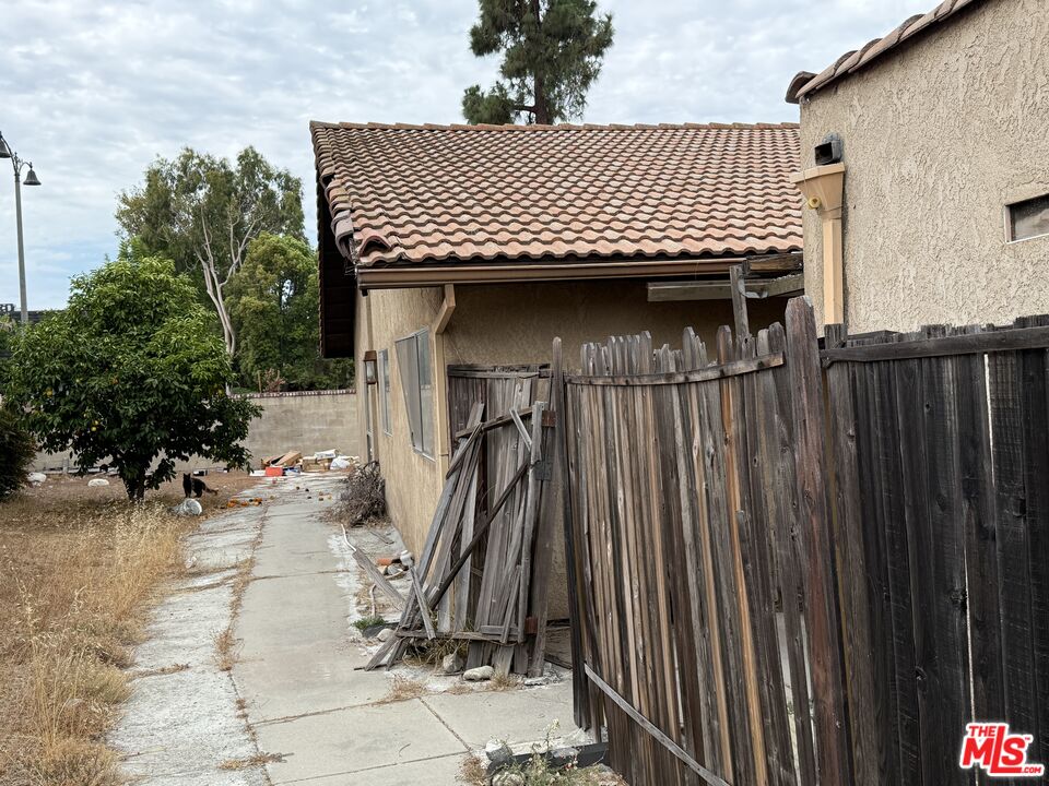 2477 Calle Villada Cir