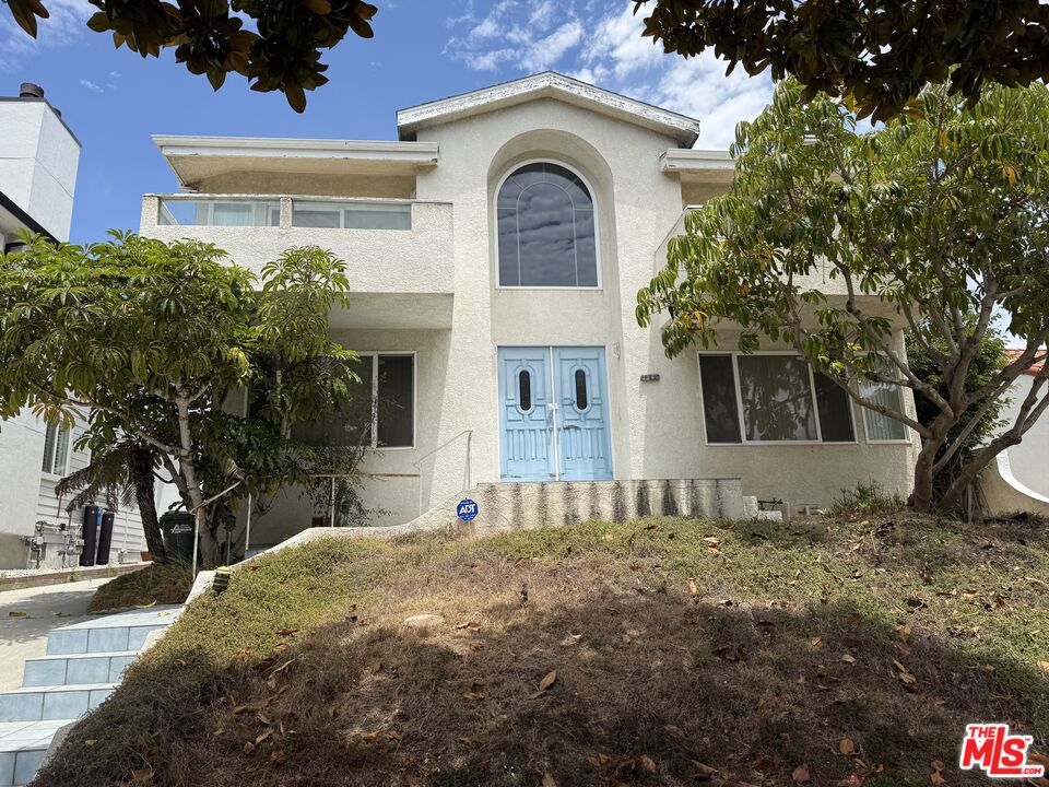 1212 S Irena Ave