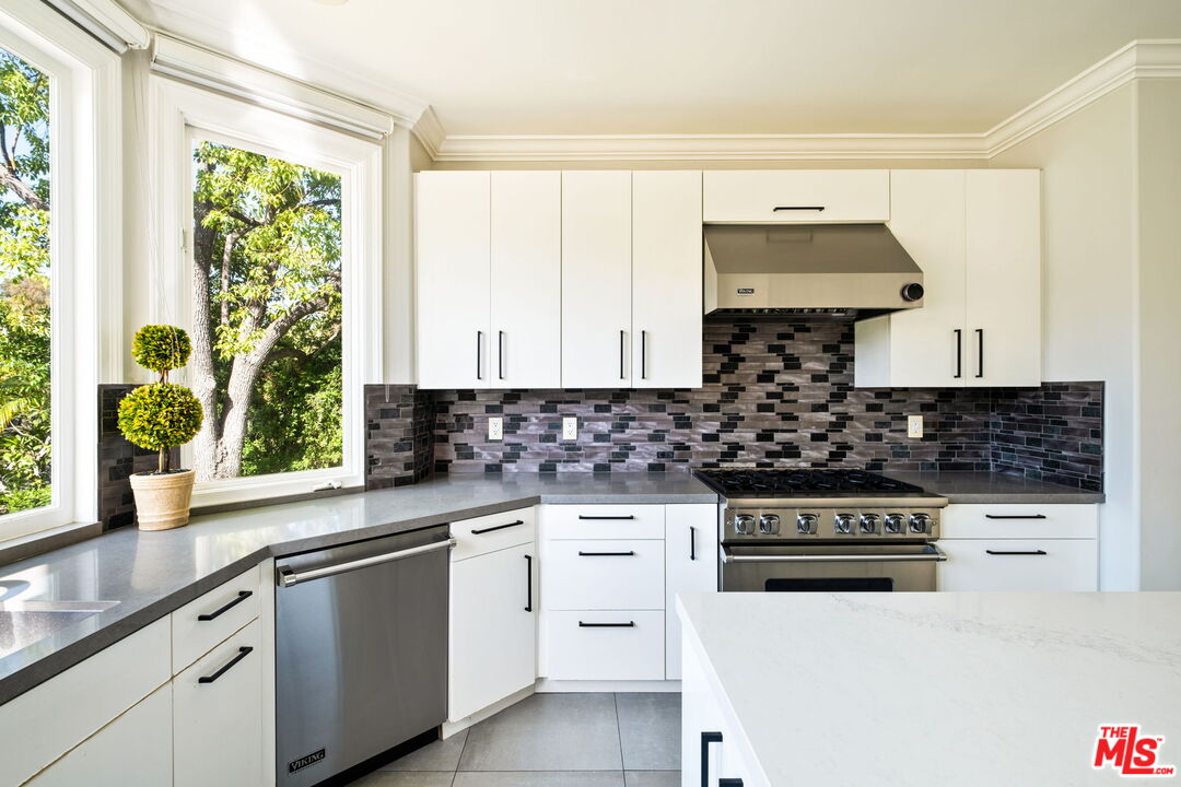 5325 Collingwood Cir