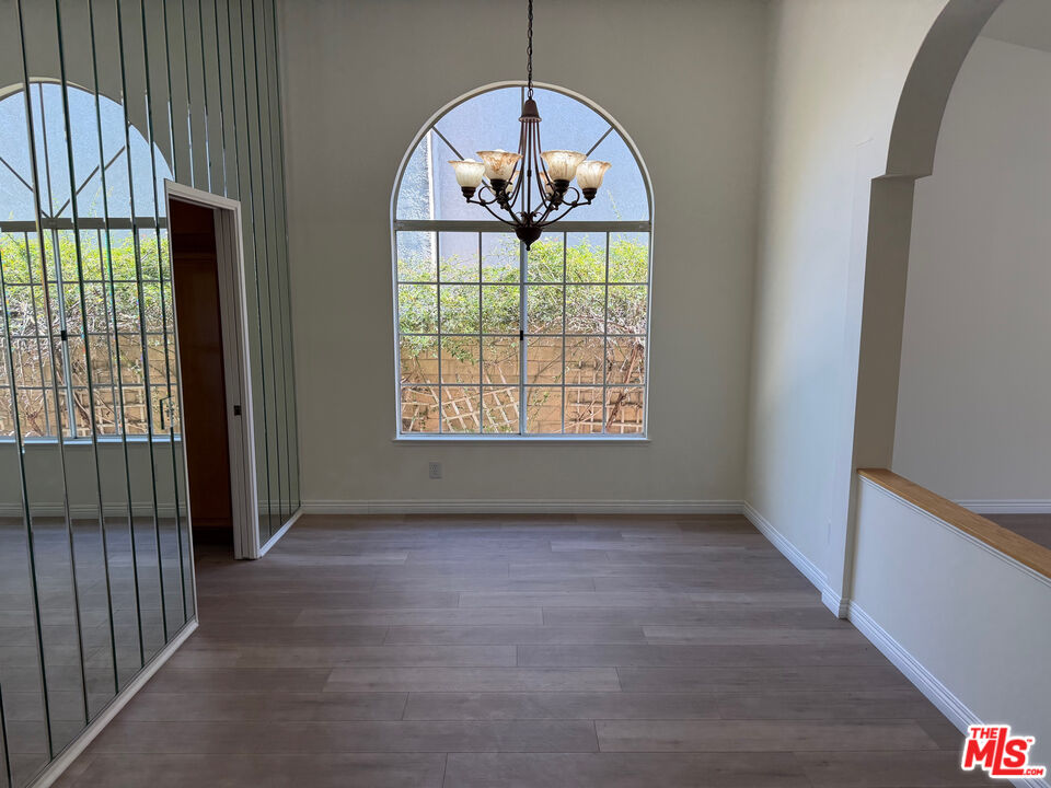 29030 Shadow Valley Ln