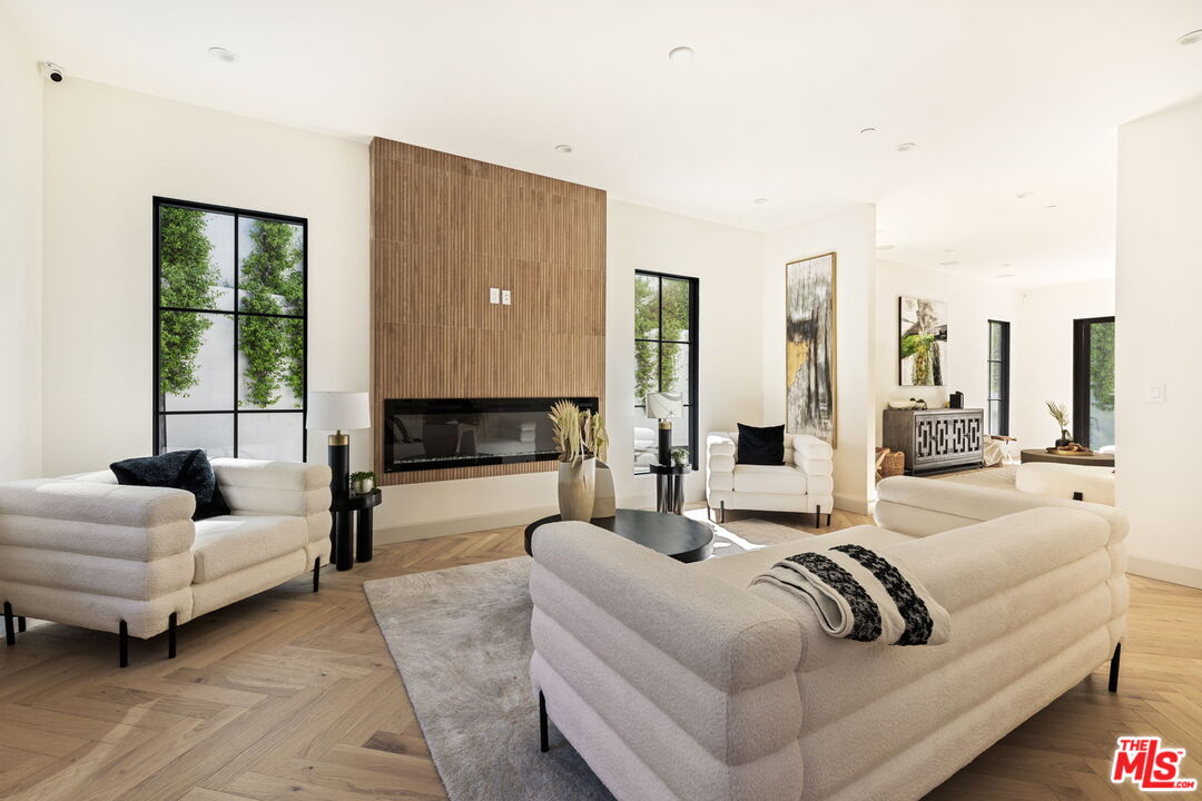 4624 Balboa Ave